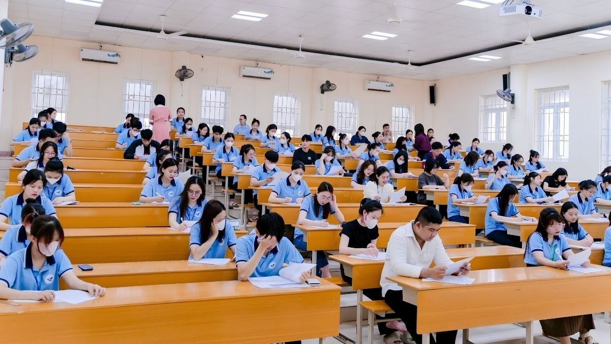 Điểm sàn và điểm chuẩn Đại học Vinh 2025