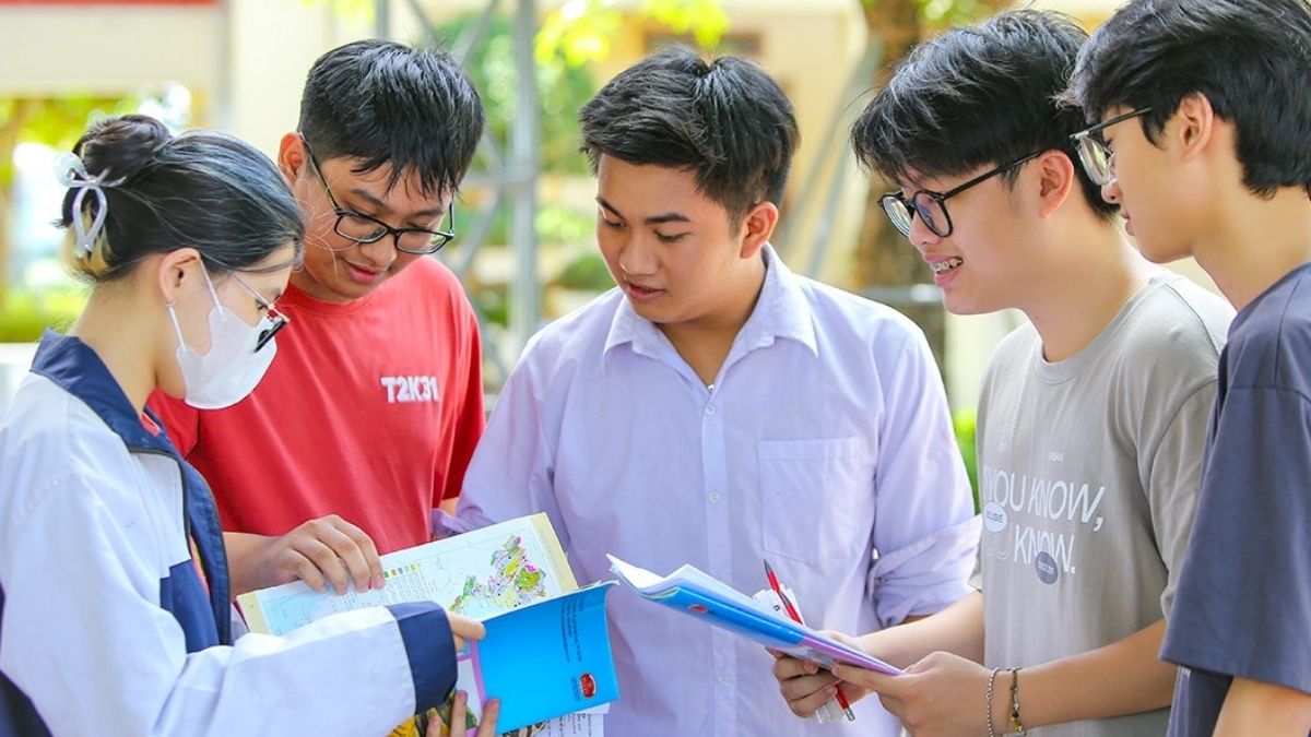 So sánh điểm chuẩn Đại học Vinh qua các năm