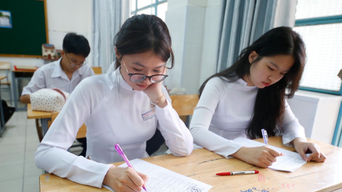 Hình thức thi trên giấy có bị bãi bỏ hoàn toàn không?