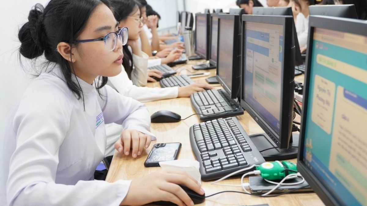 2k9 thi trên máy tính có thật không?