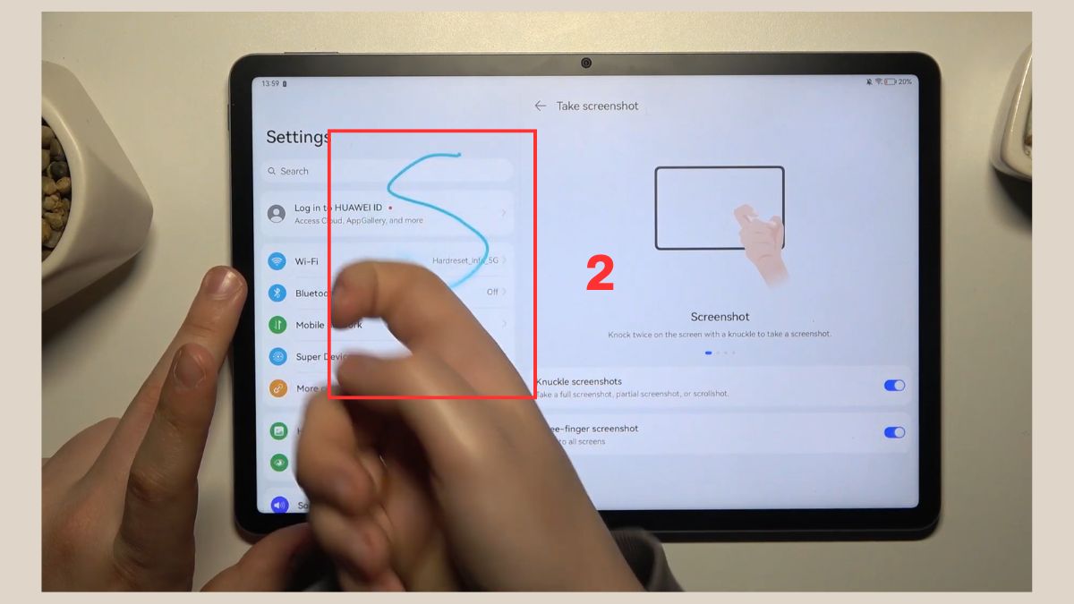 Chạm một khớp ngón tay lên màn hình