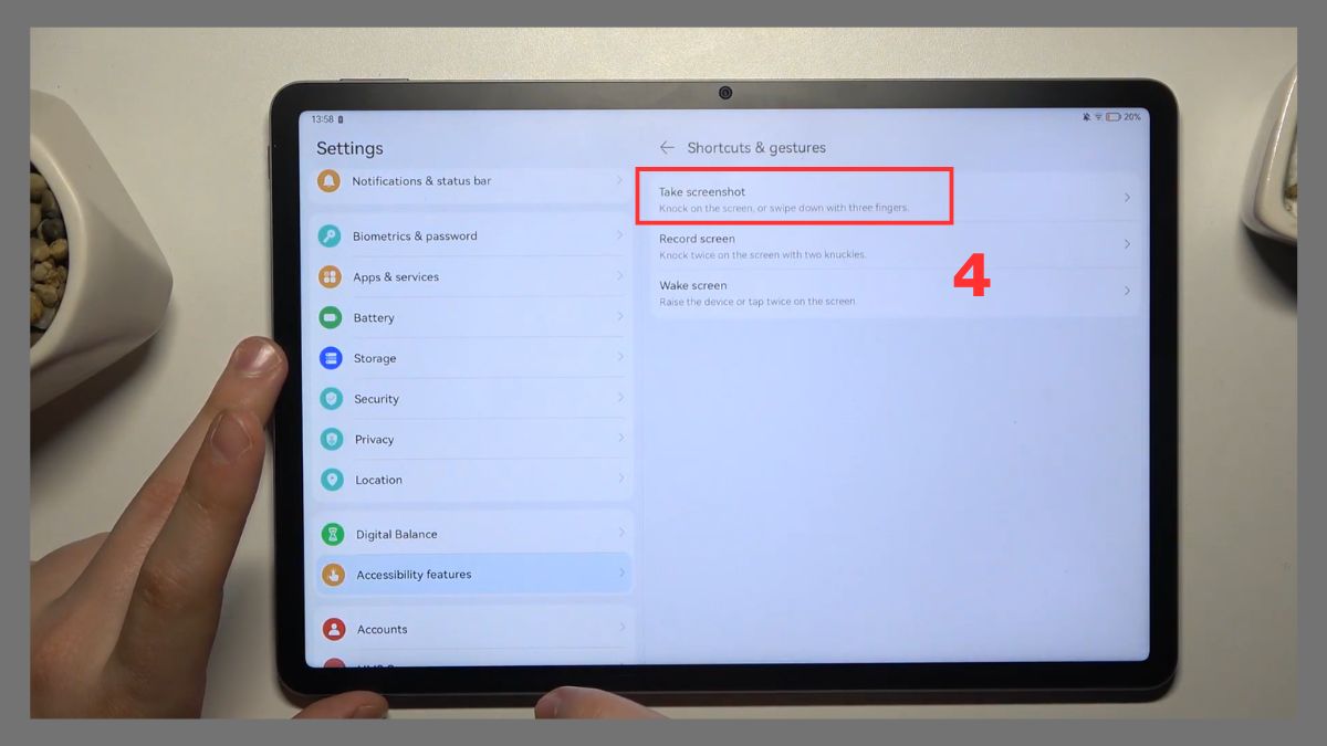 chọn tiếp dòng Chụp ảnh màn hình (Take screenshot)