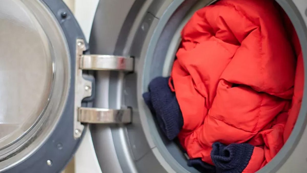 Những lưu ý quan trọng khi giặt áo phao bằng máy giặt