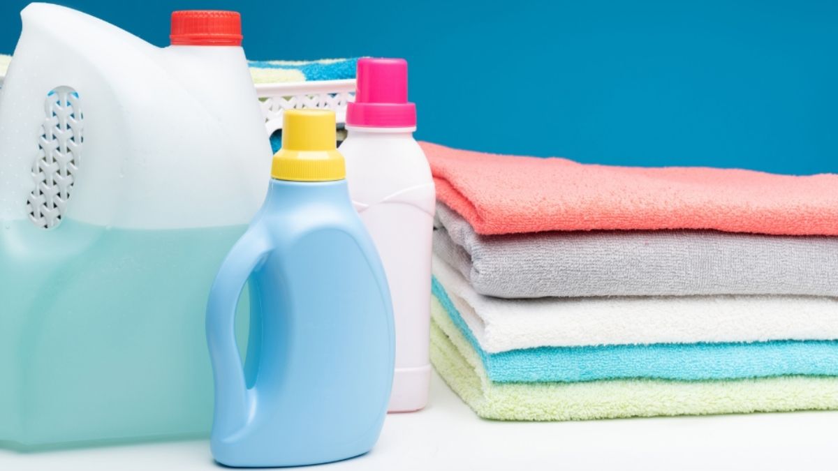 Dùng đúng loại và đúng lượng bột giặt, nước xả vải