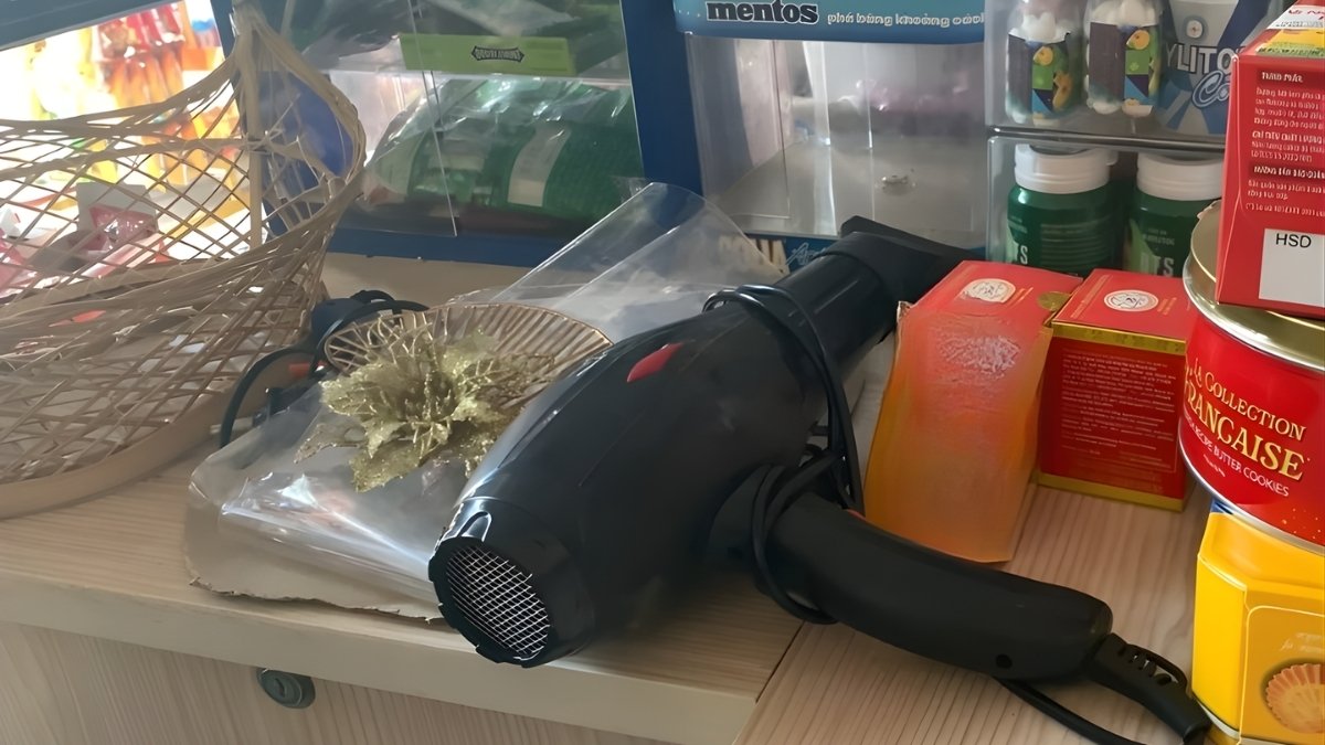 Có thể khò màng co bằng máy sấy tóc được không?