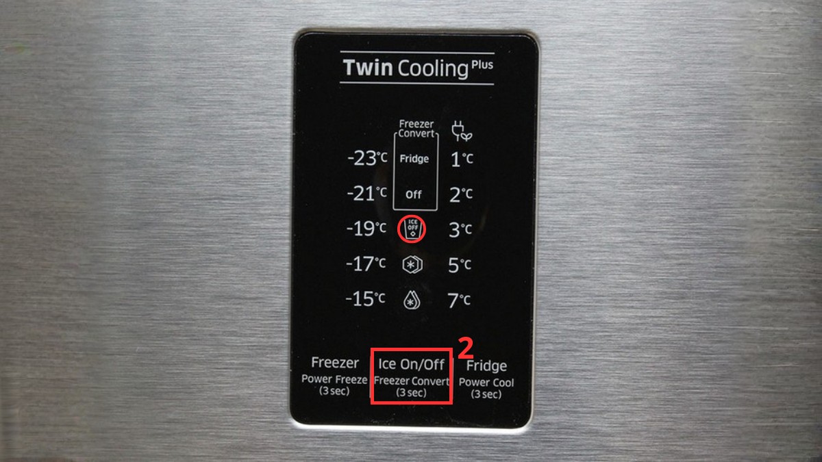 Bật chức năng tạo đá tự động tại bảng điều khiển