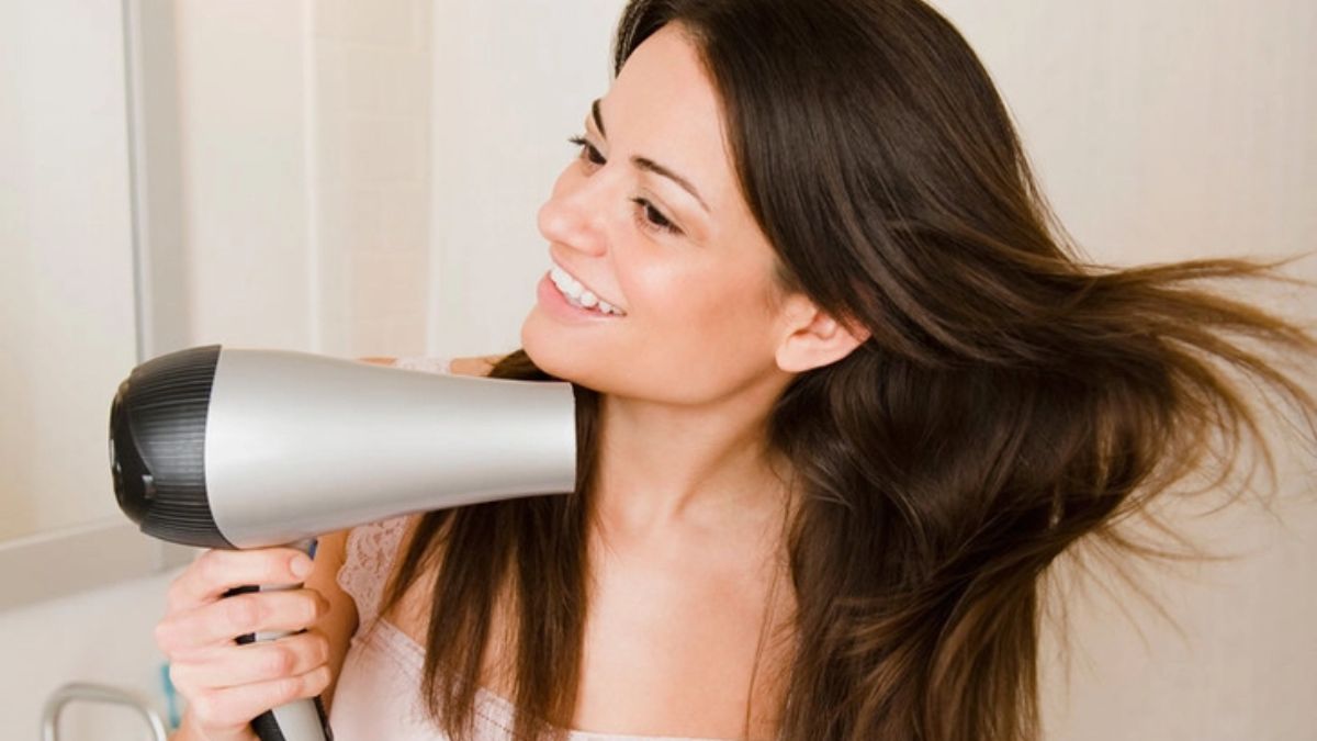 Cách tránh tóc bị cuốn vào máy sấy
