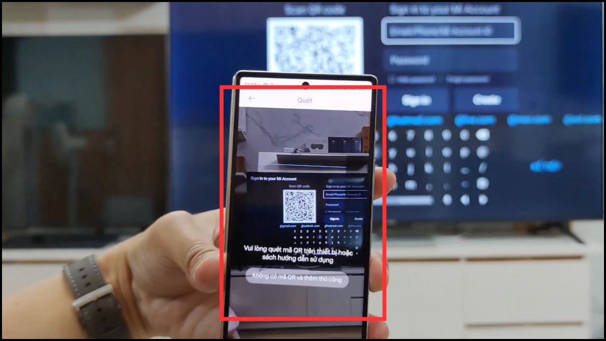 Dùng điện thoại quét mã