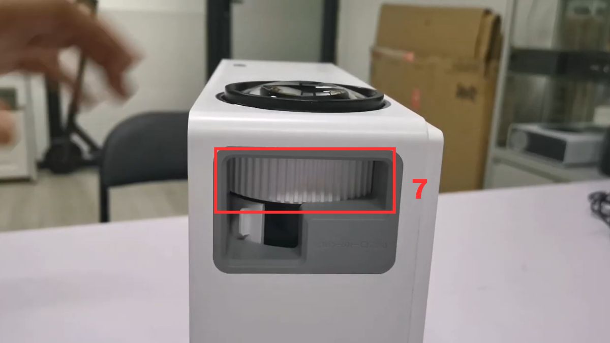 Điều chỉnh tiêu cự và căn chỉnh hình ảnh