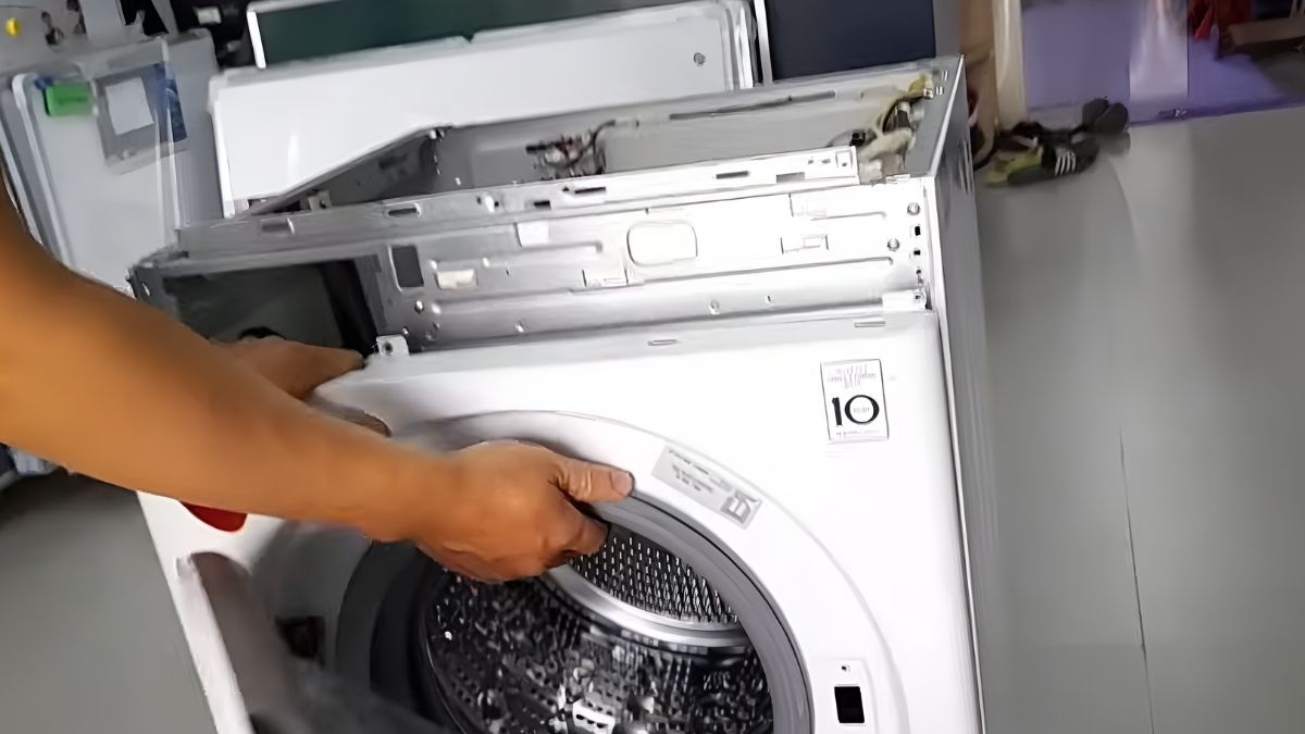 Tháo bảng điều khiển và mặt trước