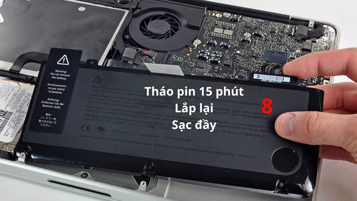 Tháo pin 15 phút rồi lắp lại và sạc đầy