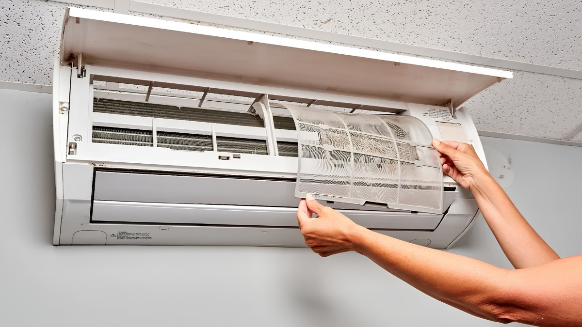 Tại sao cần vệ sinh máy lạnh định kỳ?