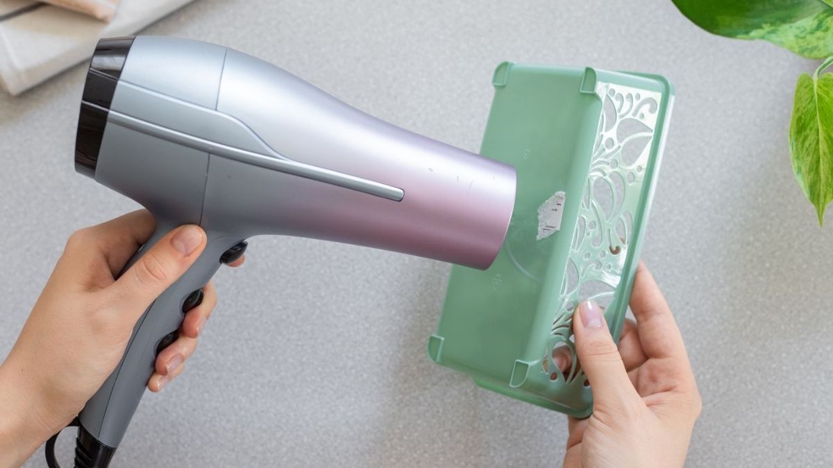 Gỡ nhãn dán, tem keo trên đồ vật