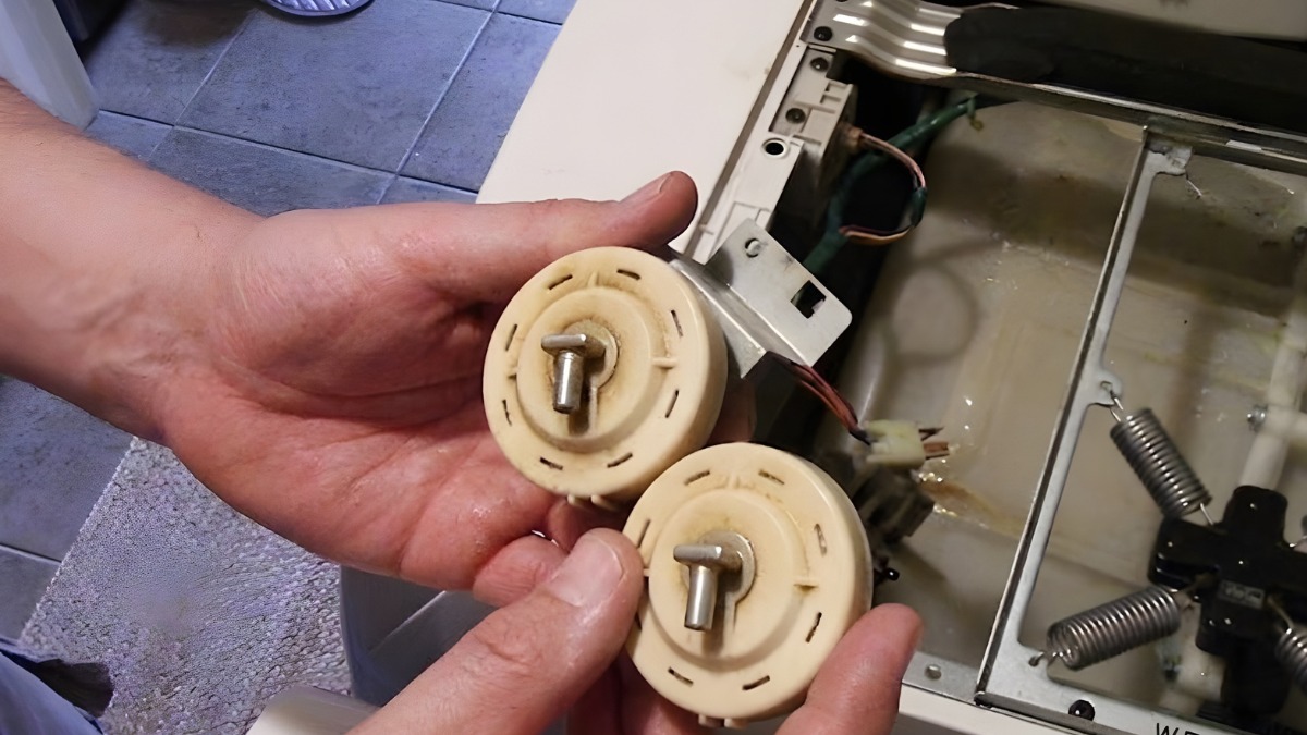 Nguyên nhân cảm biến mực nước máy giặt bị lỗi