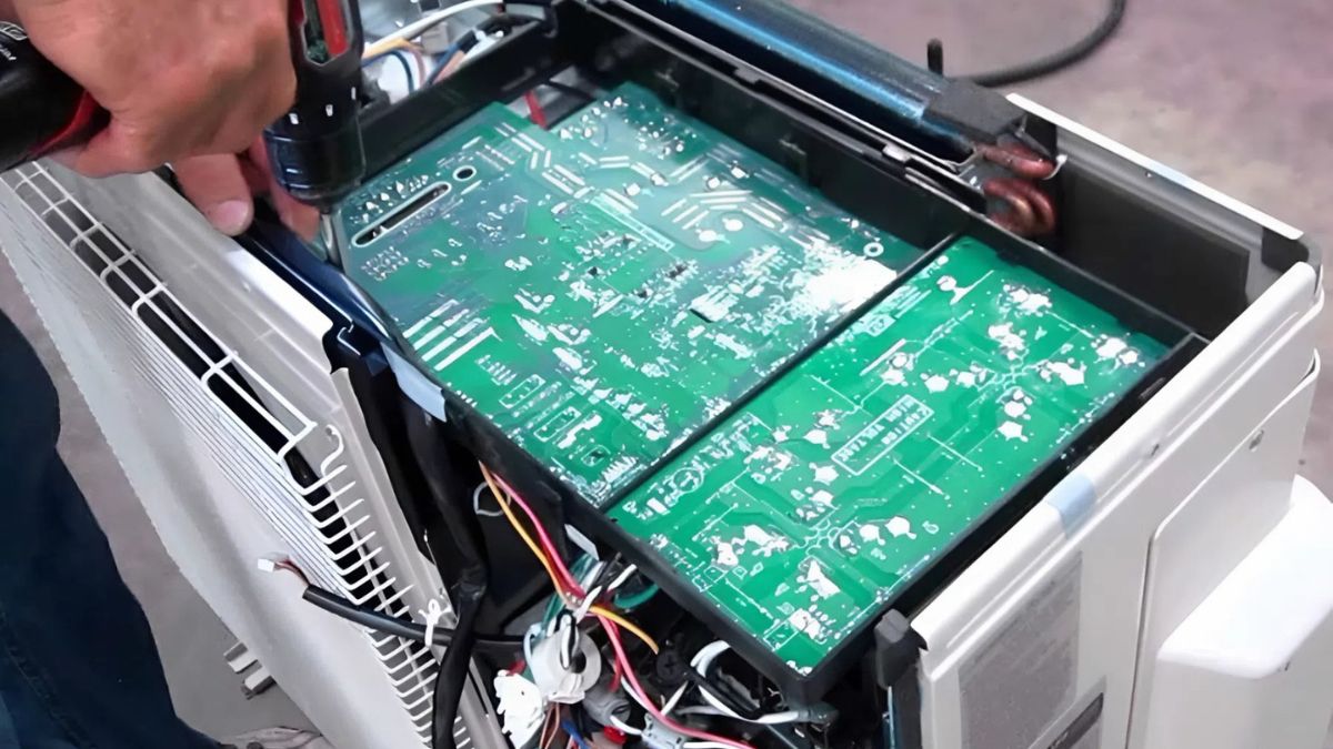 Bo mạch cục nóng bị hỏng hoặc mất tín hiệu điều khiển