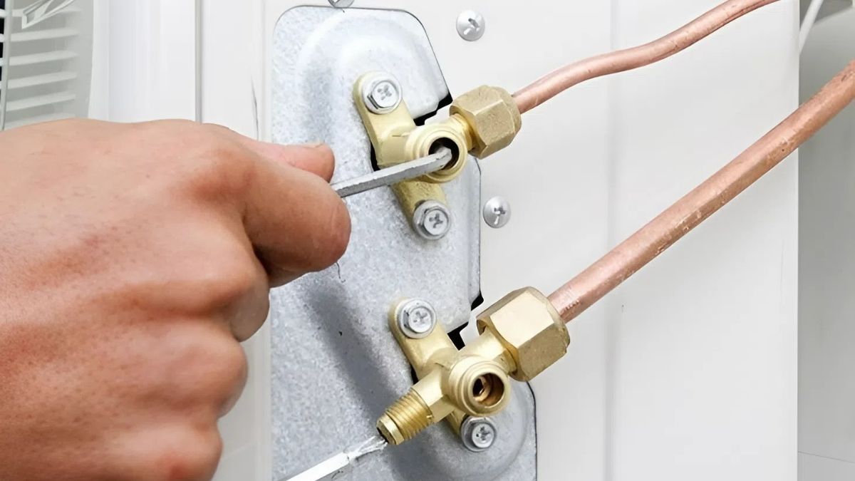 Ốc vít và linh kiện bên trong bị lỏng
