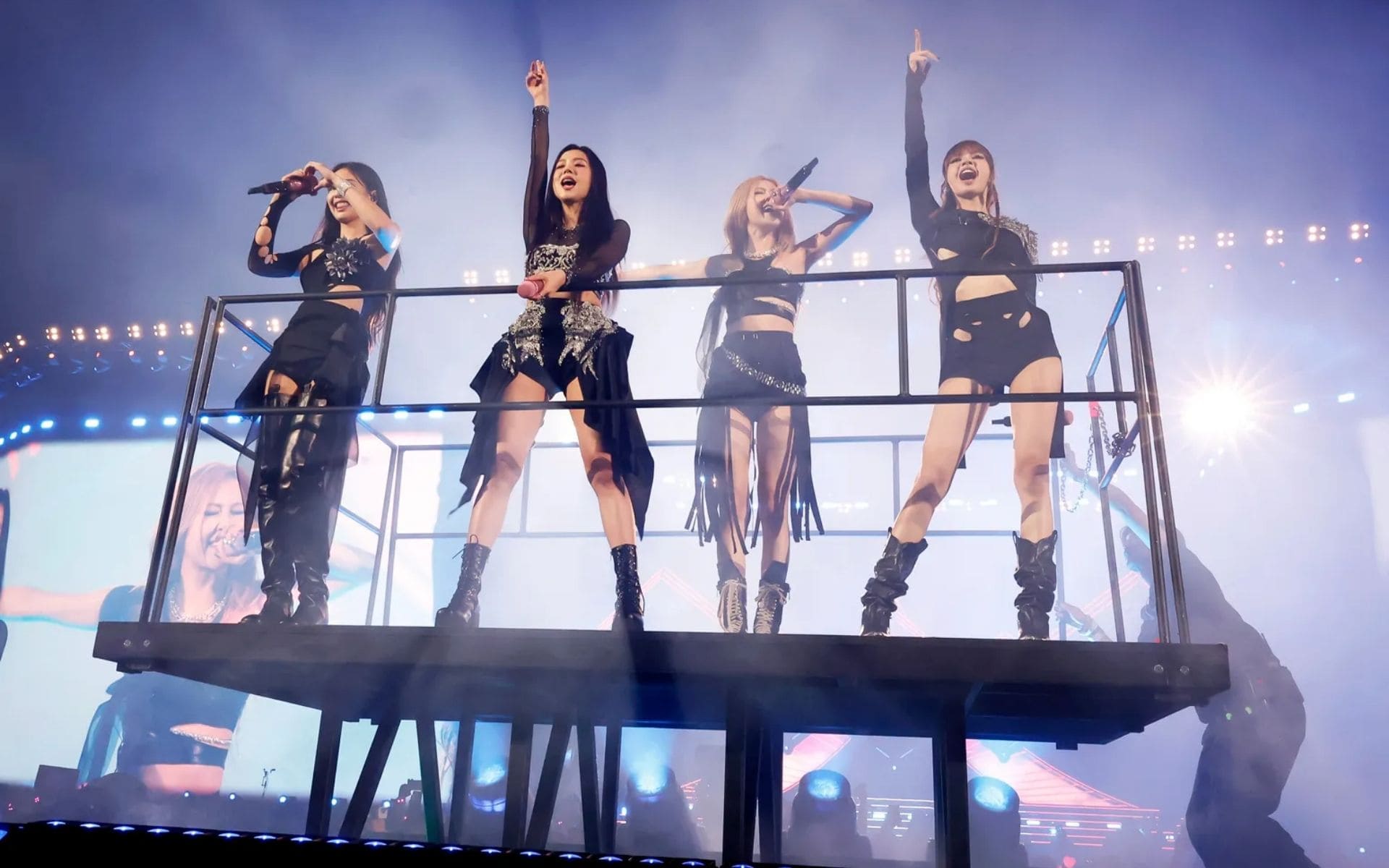 Hình nền BLACKPINK biểu diễn Coachella cho máy tính bảng