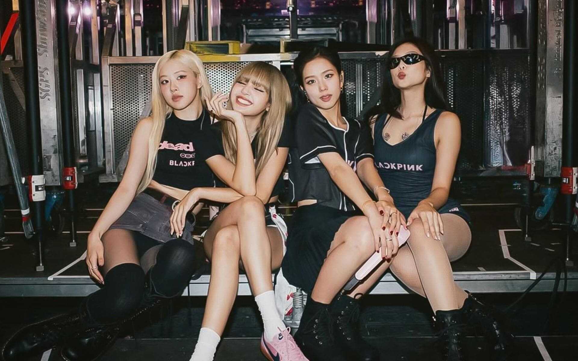 Hình nền BLACKPINK hậu trường Born Pink World Tour cho iPad