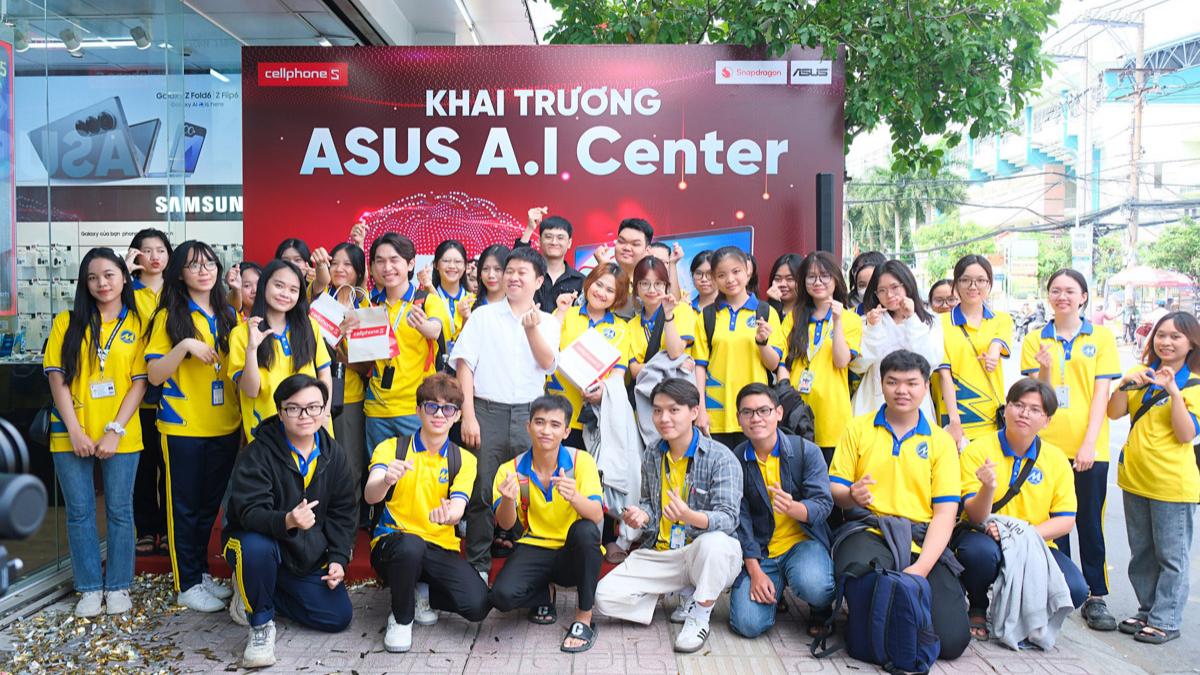 Mua sắm thiết bị công nghệ cho sinh viên tại CellphoneS