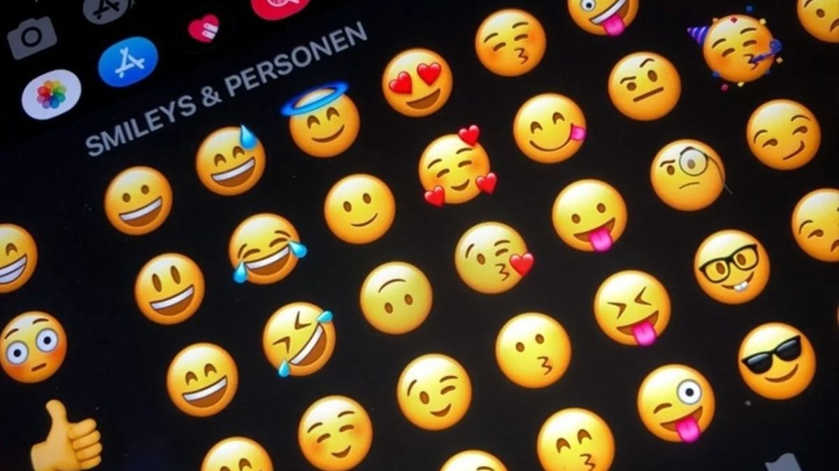 Lời chúc kèm emoji cute, trending