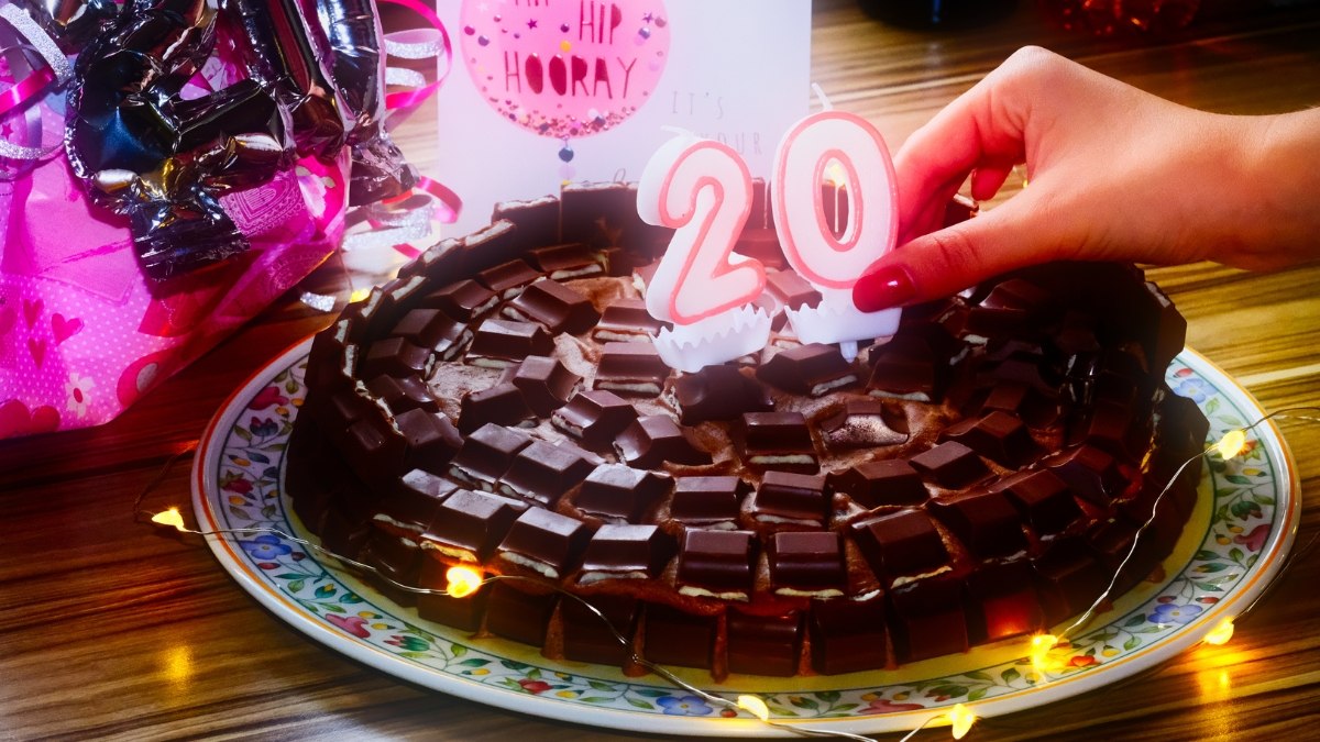 Lời chúc sinh nhật con gái 20 tuổi ý nghĩa