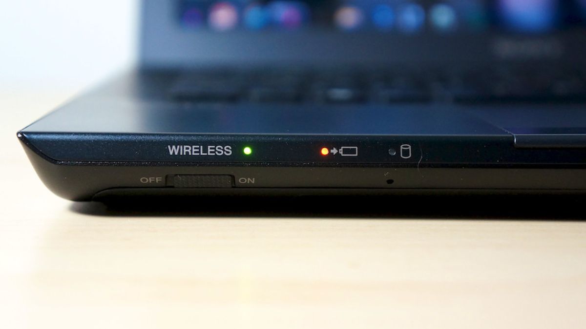 Laptop Dell nháy đèn cam liên tục báo hiệu lỗi gì?