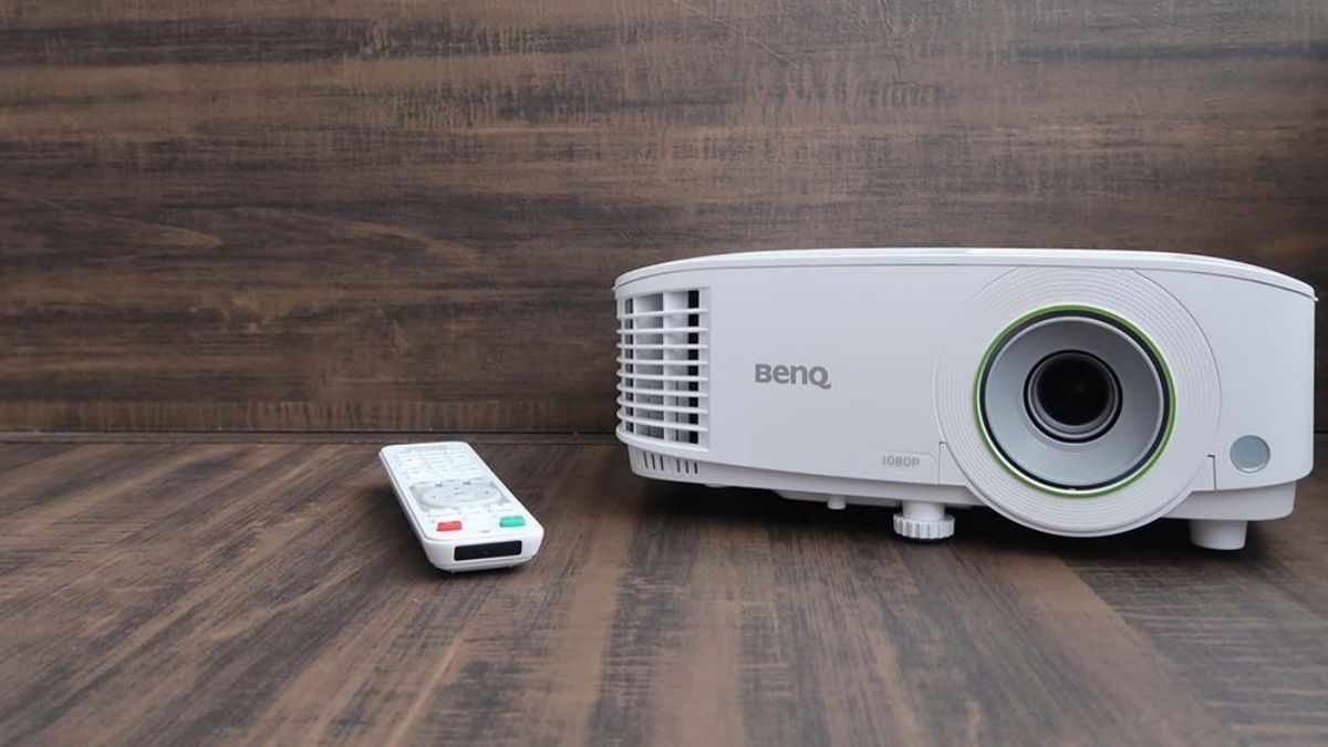 Máy chiếu phòng học Full HD