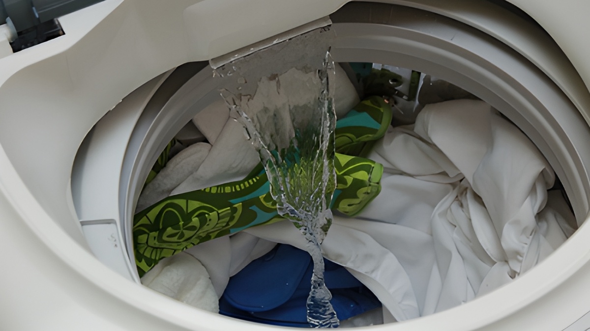 Dấu hiệu nhận biết máy giặt không ngắt nước