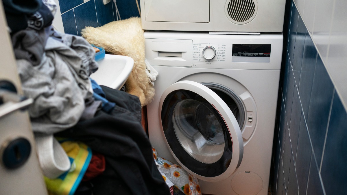 Cửa máy giặt chưa được đóng kín hoàn toàn