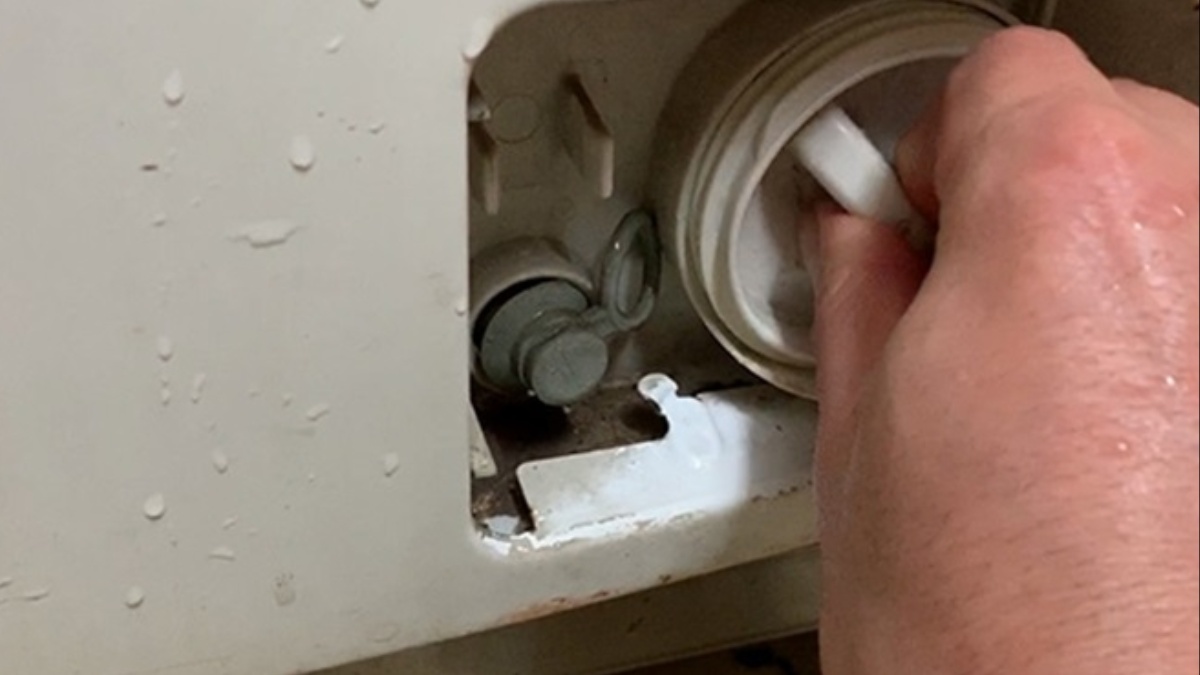 Vặn nút lọc cặn