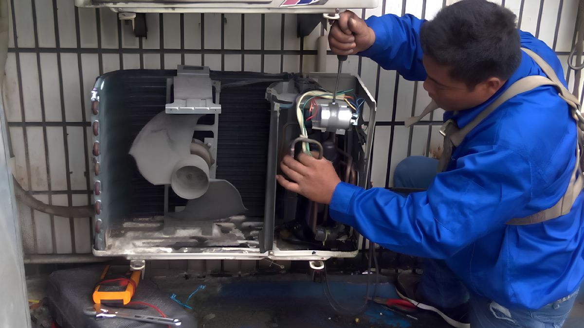 Máy nén khí bị kẹt rotor hoặc nhiệt độ máy nén quá cao