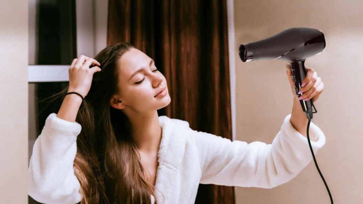 Cách sử dụng để tránh máy sấy tóc nóng quá tự ngắt