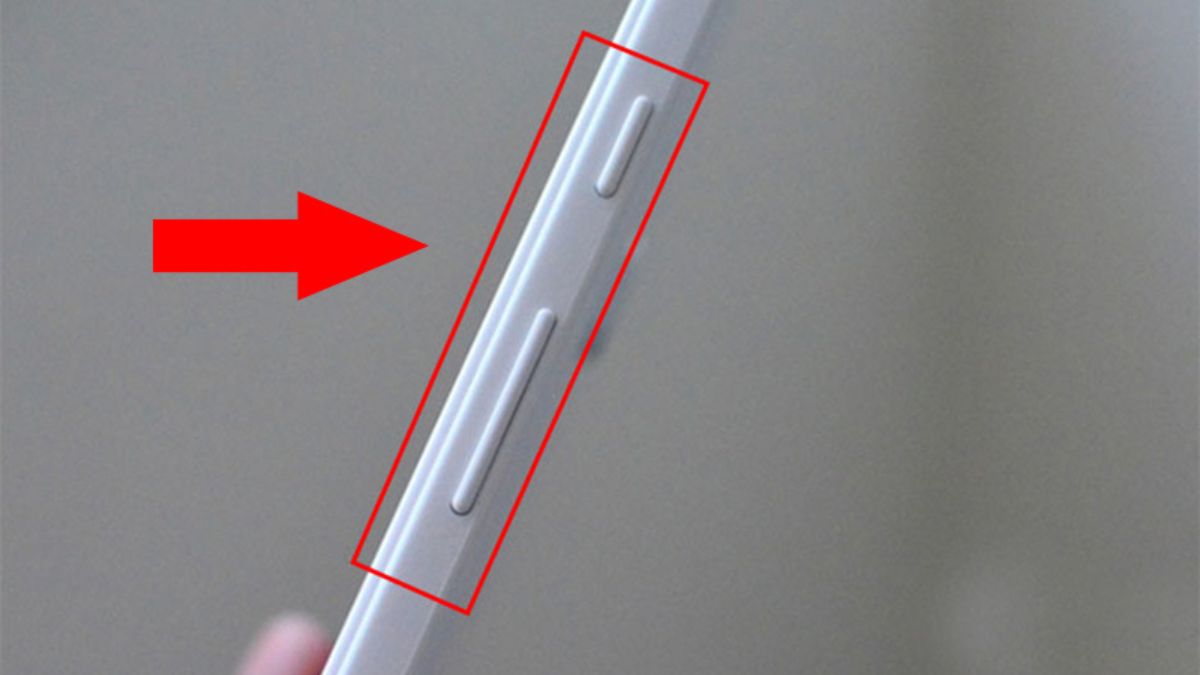 Khởi động lại bằng phím cứng