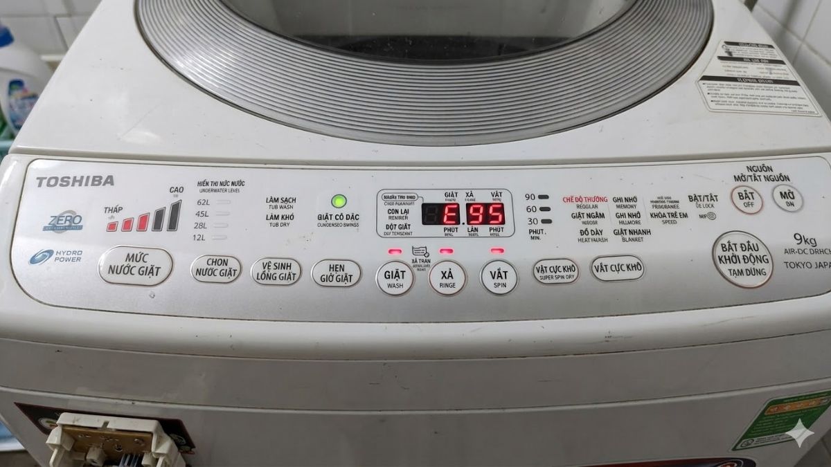 Lỗi máy giặt Toshiba E95 là như thế nào?