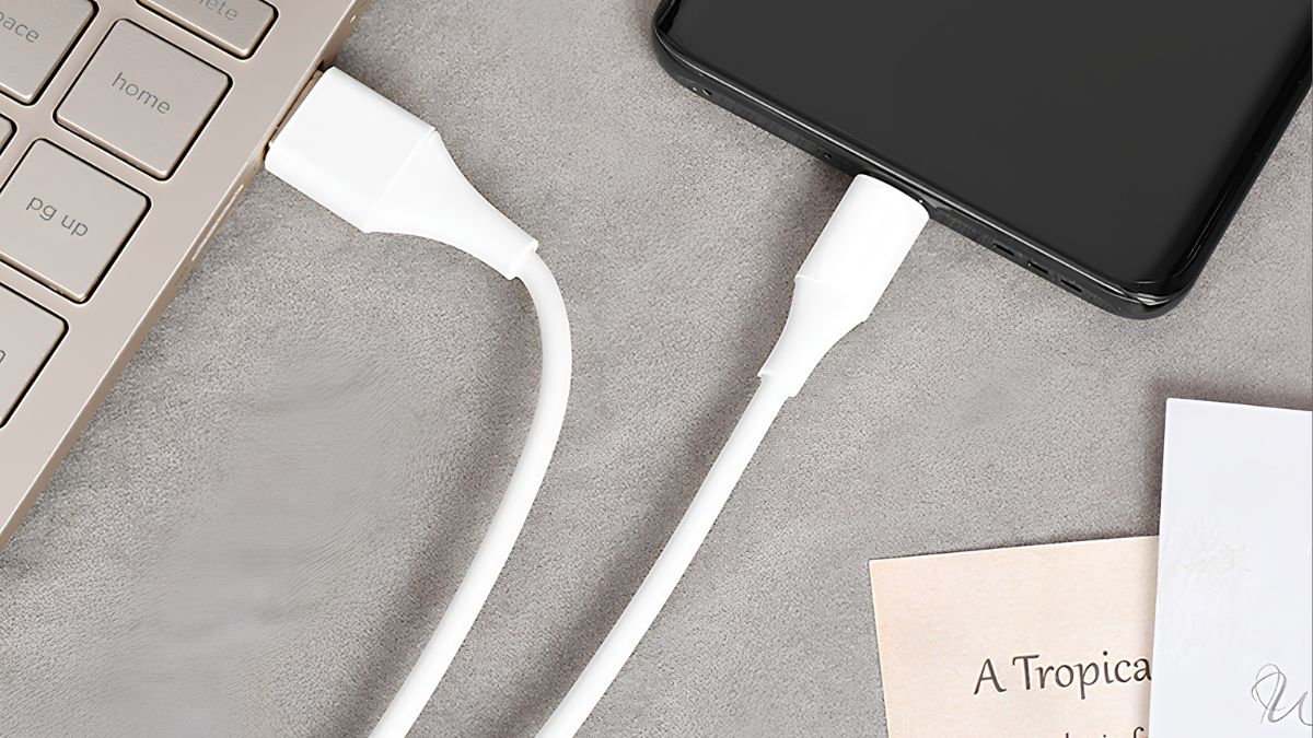 Cách sạc điện thoại bằng laptop