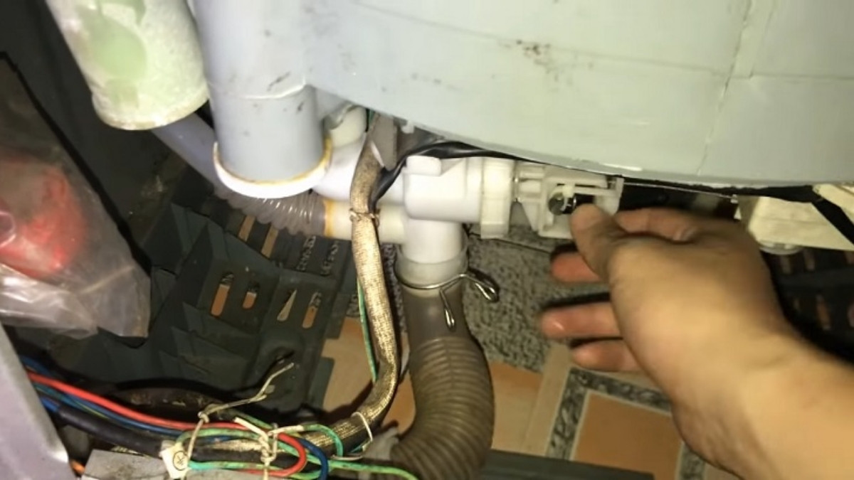 Kiểm tra và bảo dưỡng van cấp nước định kỳ