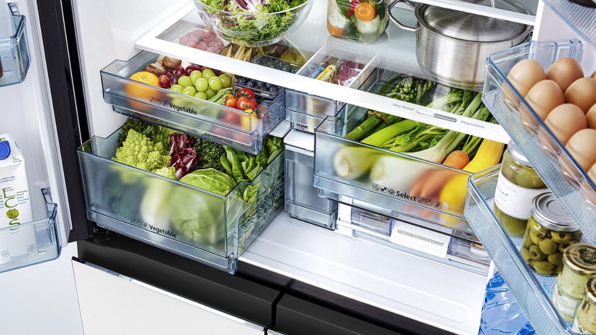 Do tủ lạnh đang làm lạnh