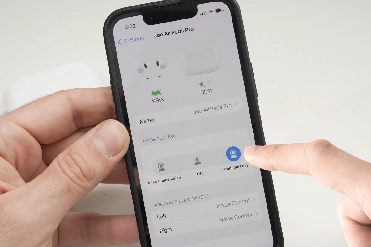 Bật chế độ âm thanh xung quanh trên AirPods