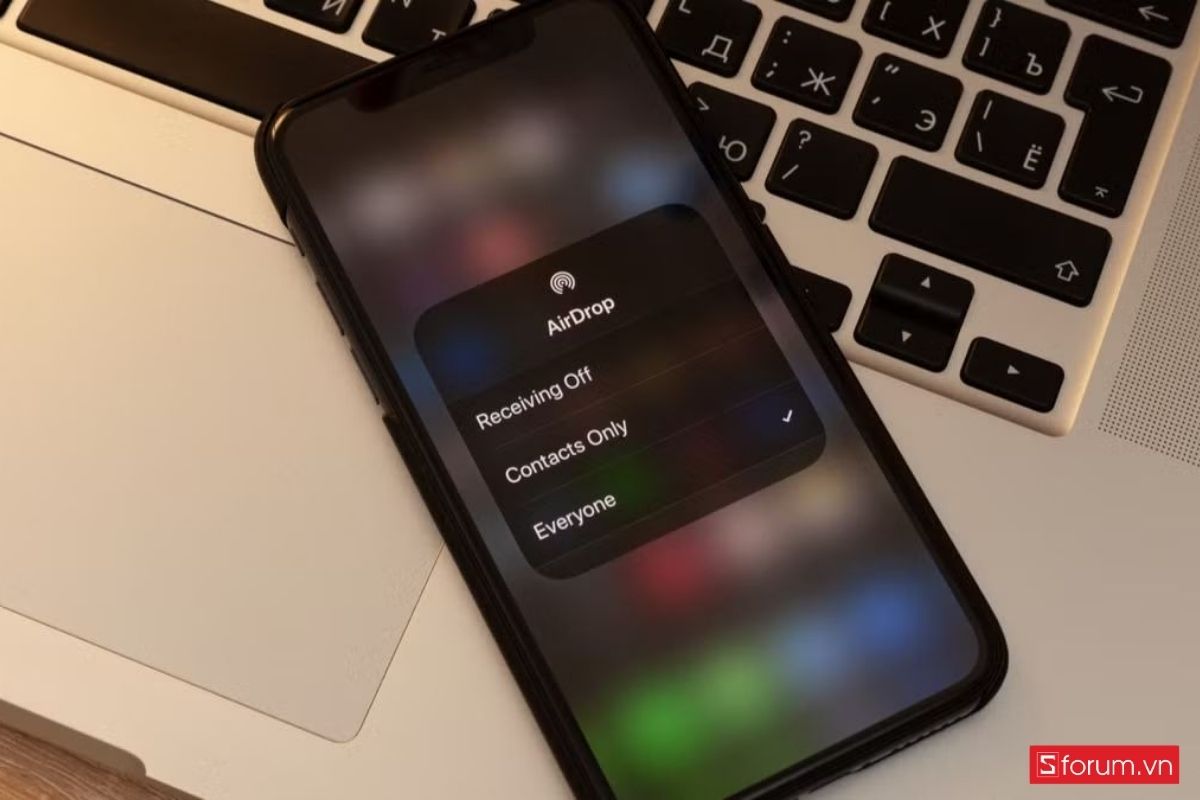Bật AirDrop trên iPhone