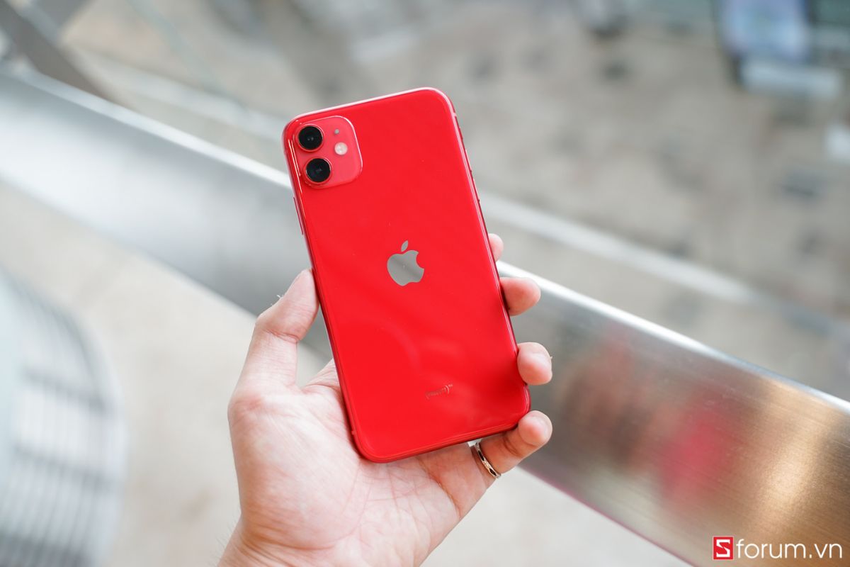 iPhone 11 tiêu chuẩn có độ phân giải 1792 x 828 pixel