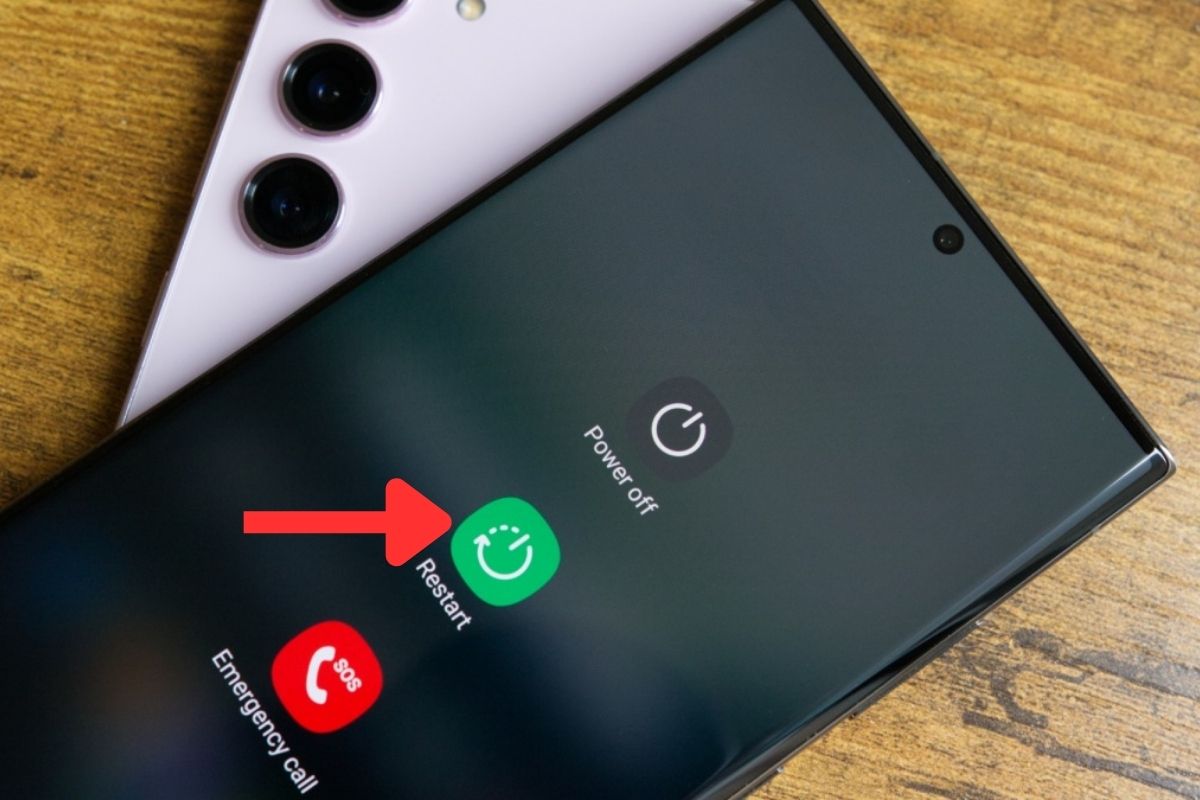 Khởi động lại điện thoại Samsung