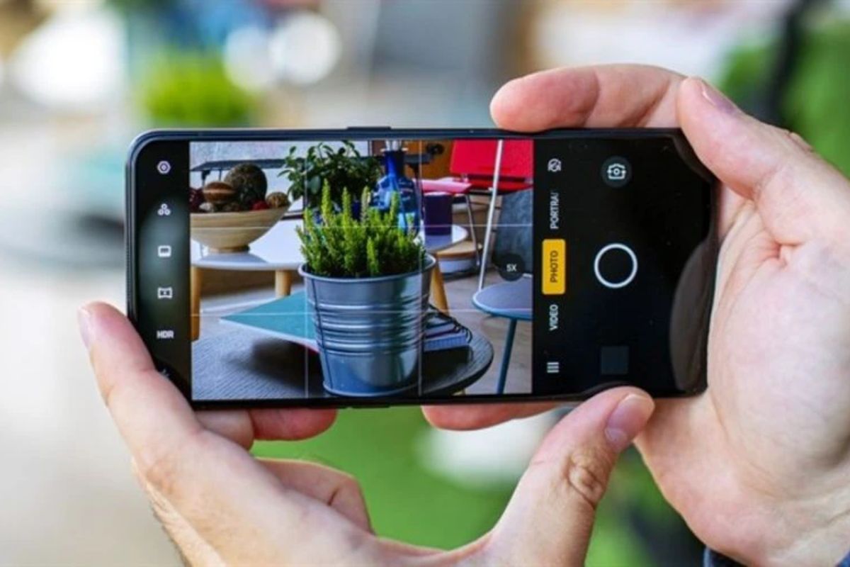 Đảm bảo cấp quyền truy cập vị trí (GPS) cho ứng dụng chụp ảnh