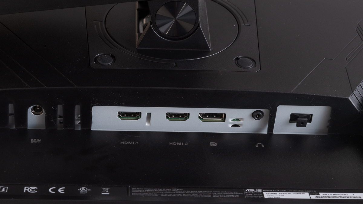 ASUS TUF VG259Q5A chỉ được trang bị các cổng kết nối thiết yếu cho việc tối ưu chất lượng hình ảnh