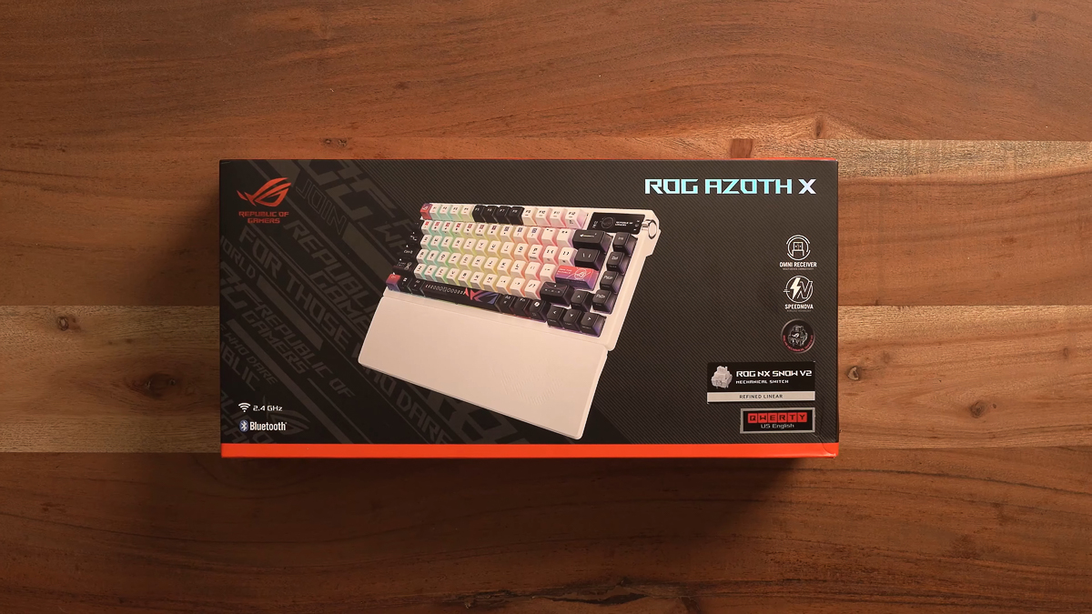 Vỏ hộp của ASUS ROG Azoth X đem lại một cái nhìn rất bắt mắt và hiện đại