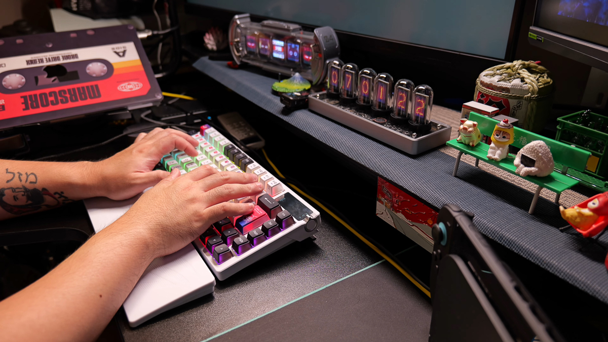 ASUS ROG Azoth X đem lại cảm giác gõ đầm và cứng cáp hơn