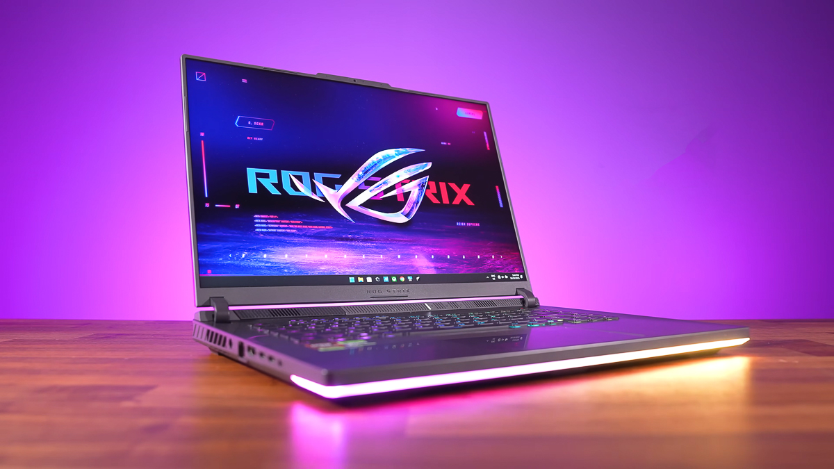 Viền màn hình của ASUS ROG Strix G16 G614 2025 mỏng đến mức kinh ngạc.