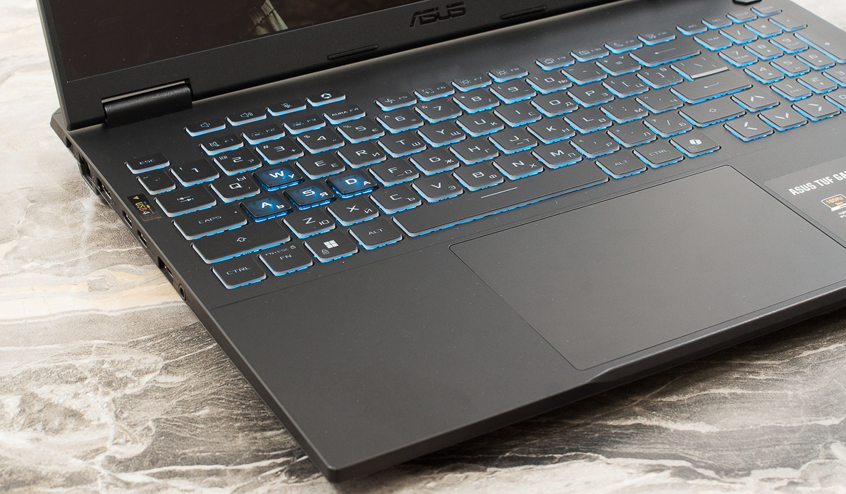 Bộ nút bấm vẫn có viền màu trắng đục