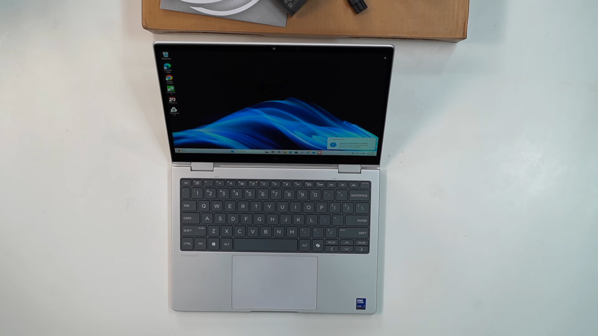 Bàn phím trên HP EliteBook 8 Flip 13 đem lại trải nghiệm tốt hoàn chỉnh