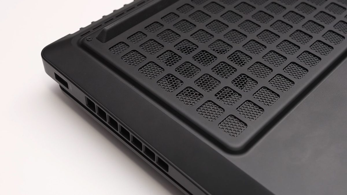 Khám phá mặt D của HP OMEN MAX 16 2025