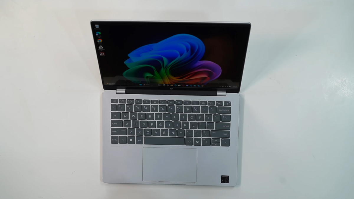 Cụm mặt C của HP OmniBook 5 14 được chăm chút toàn diện